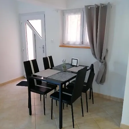 Lavanda Apartman Premantura